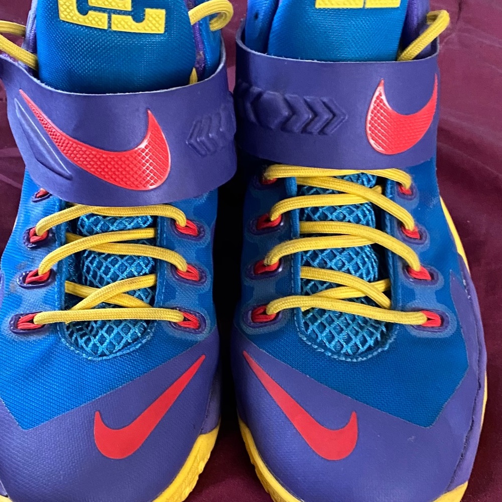 Nike shoes